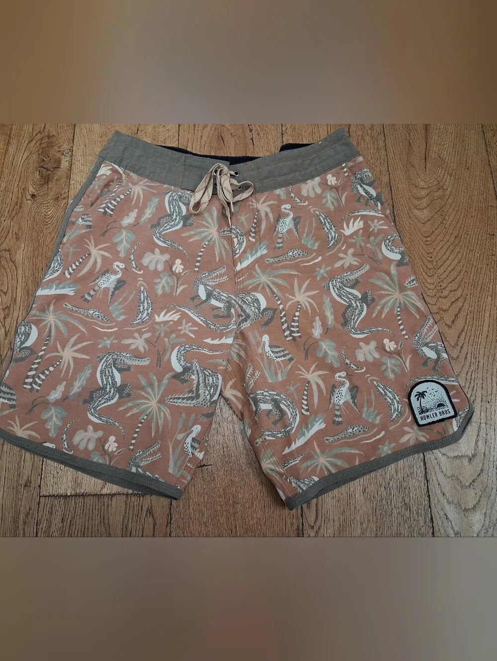 Howler Brothers Bruja Board Shorts Mens Sz 31 Brown Alligator Print Swim Beach
